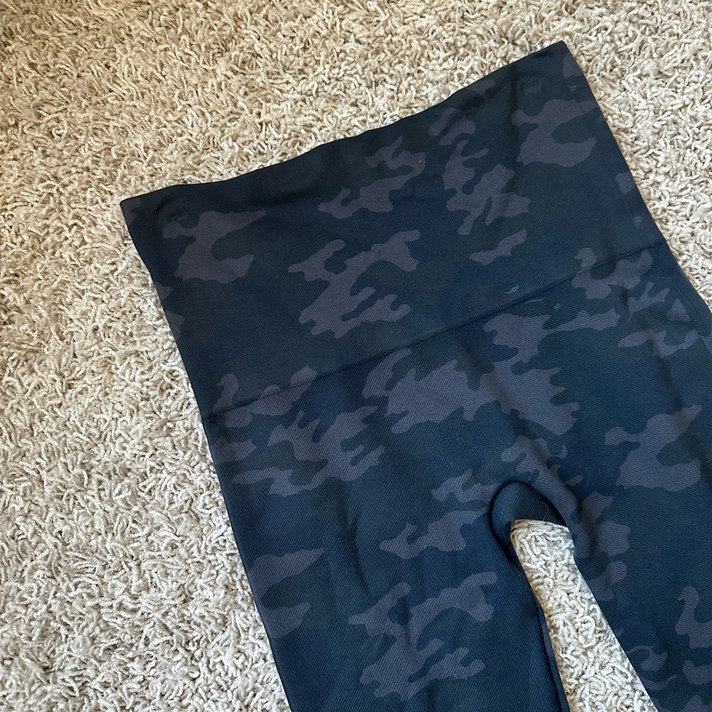 Spanx look at me now camo leggings
